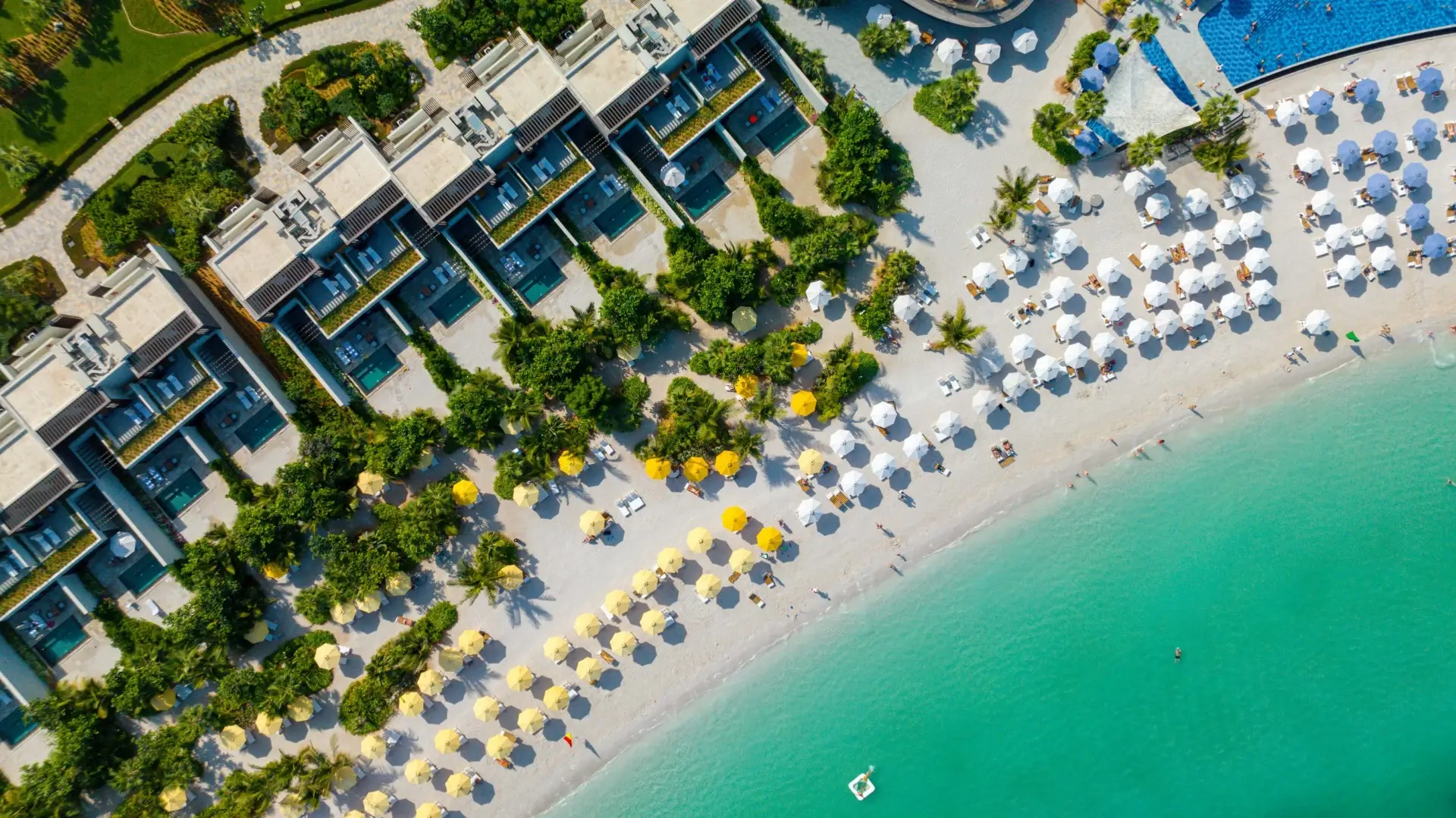 Al Marjan Island: Where Luxury Living Meets Coastal Serenity